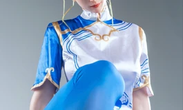 蹲一个有腹肌的娃娃٩( 'ω' )و