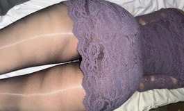 紫色包臀裙诱惑