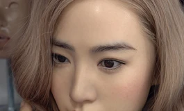 阿加鲁闭口短发佳贤。