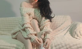 慵懒风毛衣写真1