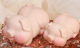 另类手办，小猪