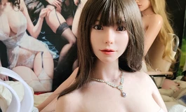 国风摄影的奖品到货了  上原亚衣的头雕  随拍下 我搭配了阿加鲁164身体看看怎么样