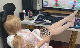 和小果一起过清明