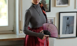 Lina in grey red and a fan - MMX Mengfei 153 seamless