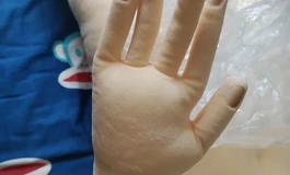 布艺骨架娃娃的手部造型优化