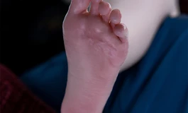 Sigafun 晚棠 洗澡前的自拍，衣服要慢慢脱