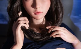 冰4，在门后忘我的自慰