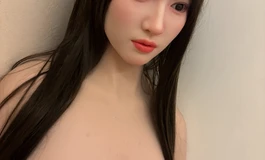 熟女头雕-菲菲（附真人大臀美女）